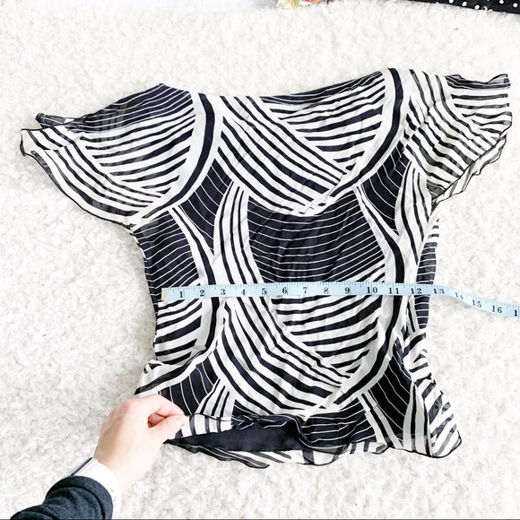 Temp Paris Zebra Print Chiffon Short Sleeve Blouse - Picture 5 of 6